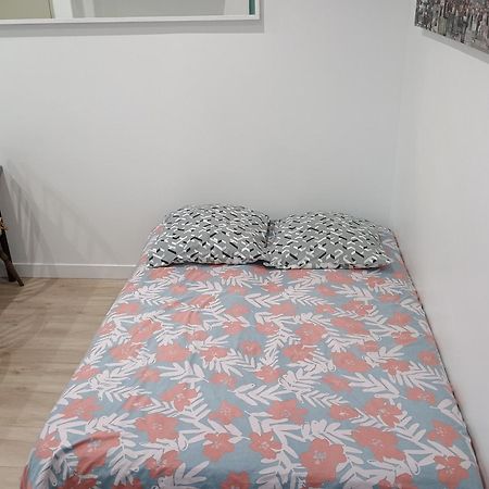 Paris Appartment 30 M2 Paris 2 Beds Subway Station 13 And 14 And 4 Saint-Ouen  Buitenkant foto